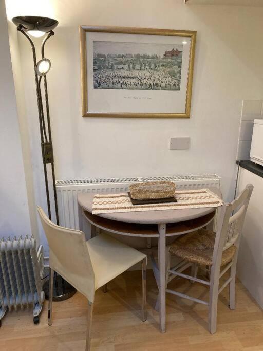 Studio Annexe With Separate Shower Room Broadhempston Екстериор снимка
